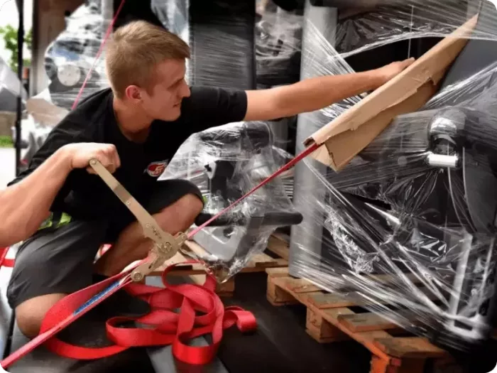 10. Laitteiden pakkaaminen kuljetusta varten